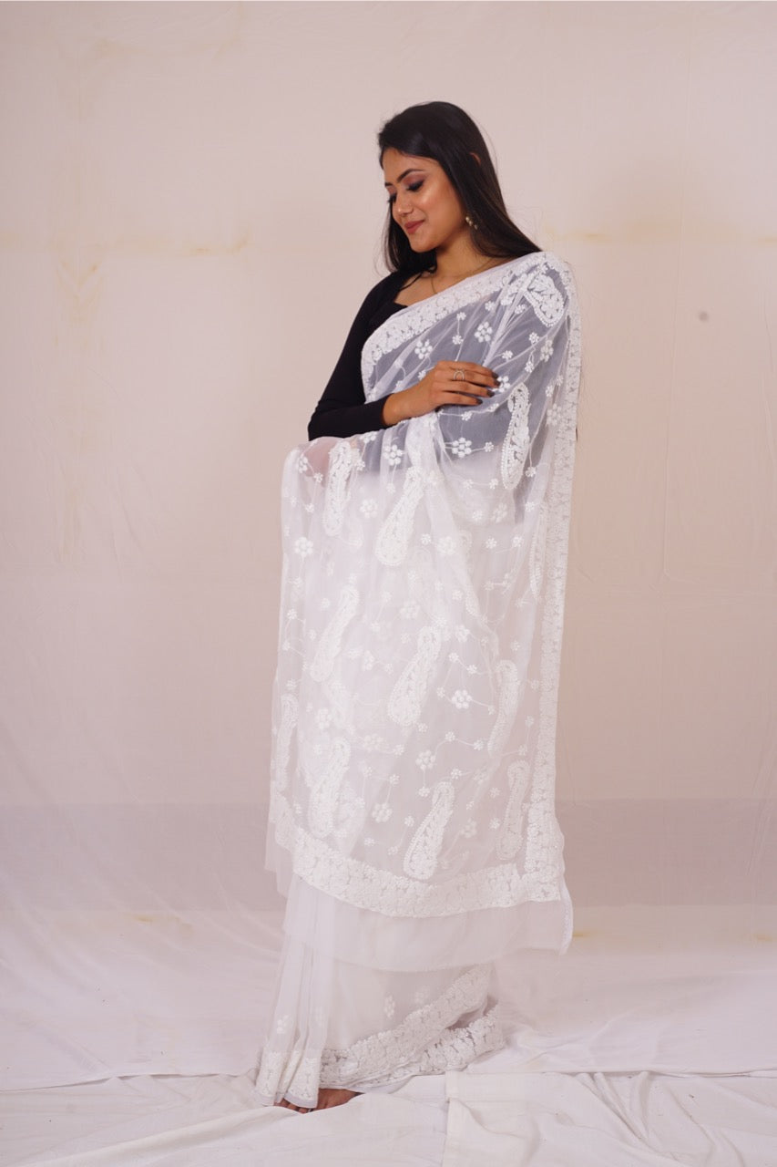 Chickenkari White Kairi Saree nieshfashion