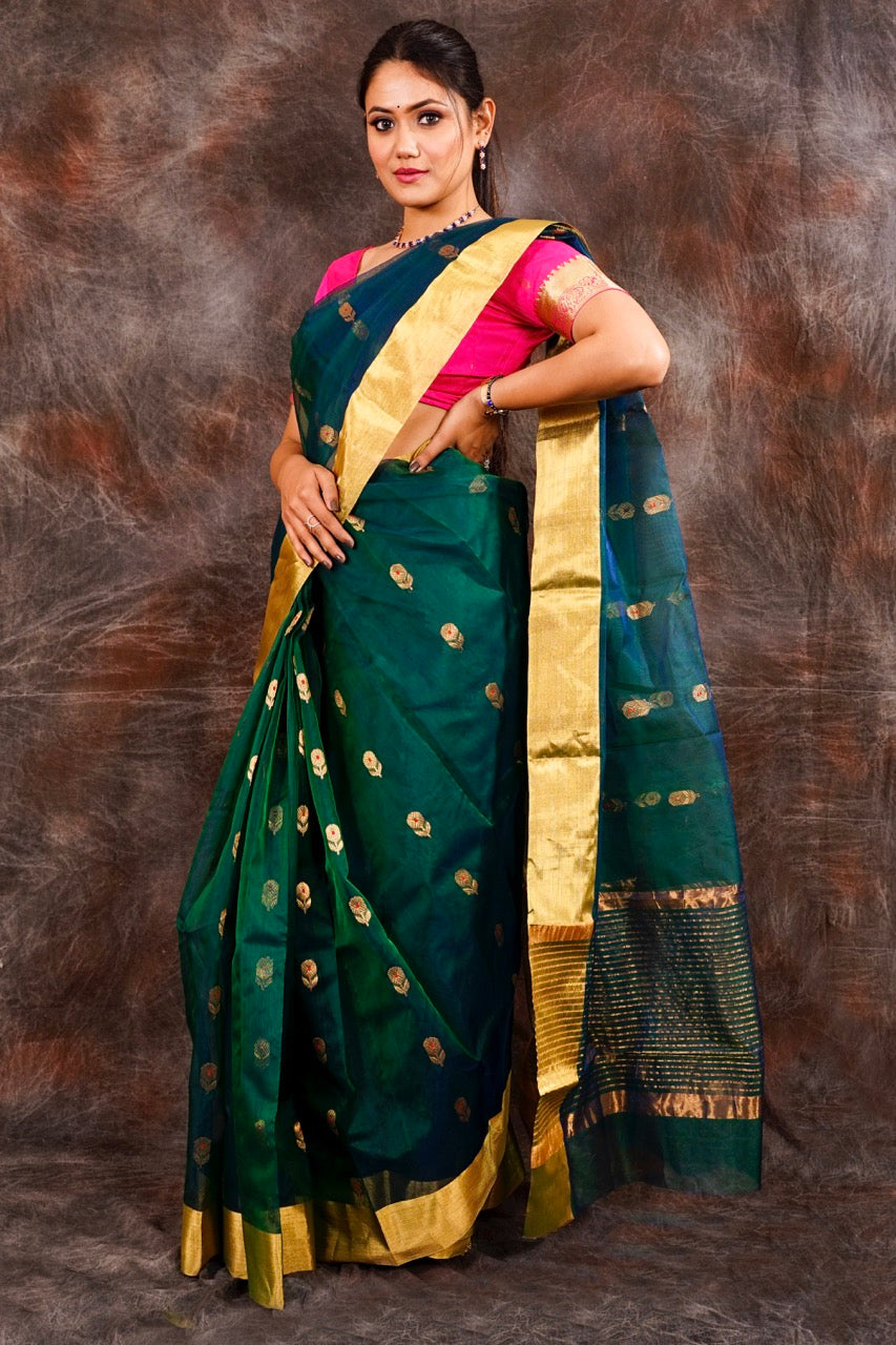 Dark Green Saree With Golden Border - A Combination for Your D-Day